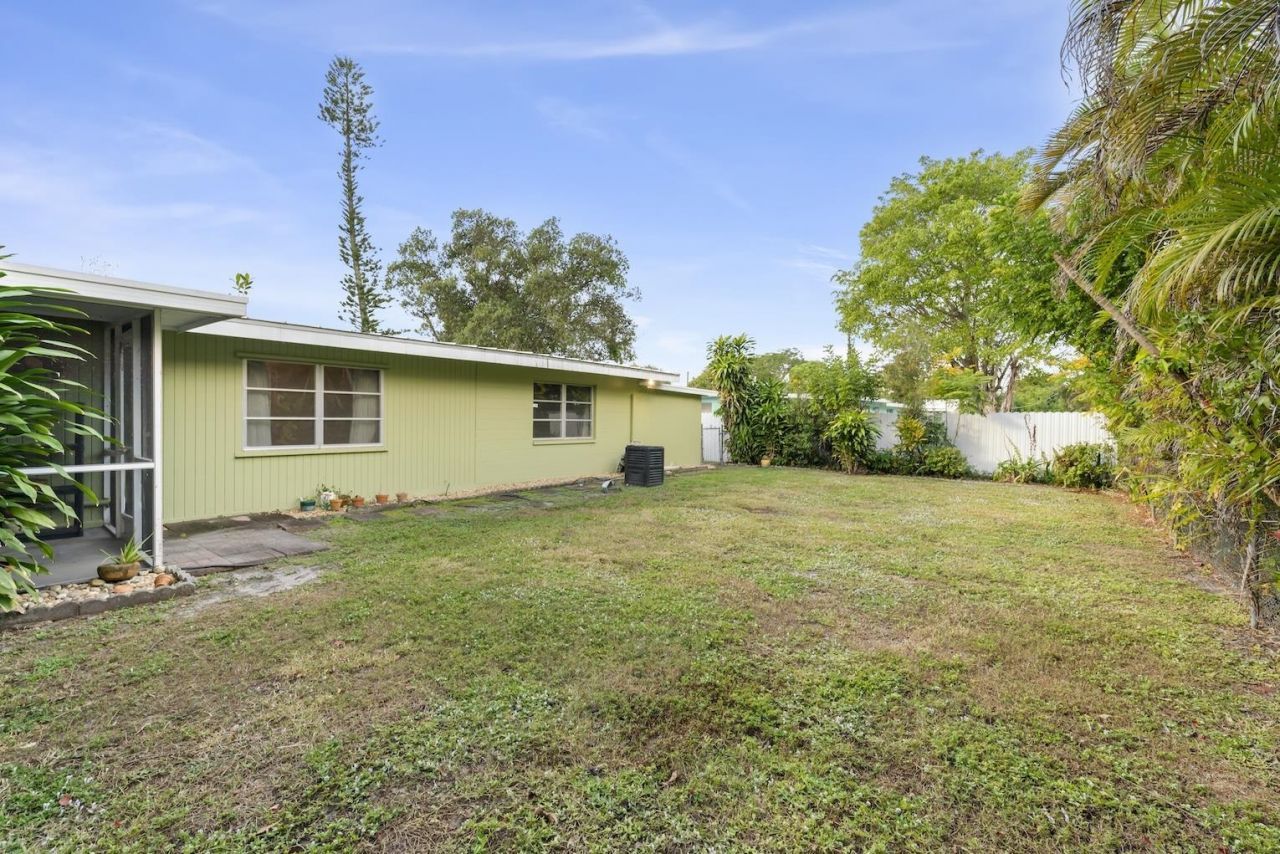 2285 Sunrise Blvd, Fort Myers, FL 33907 Photo