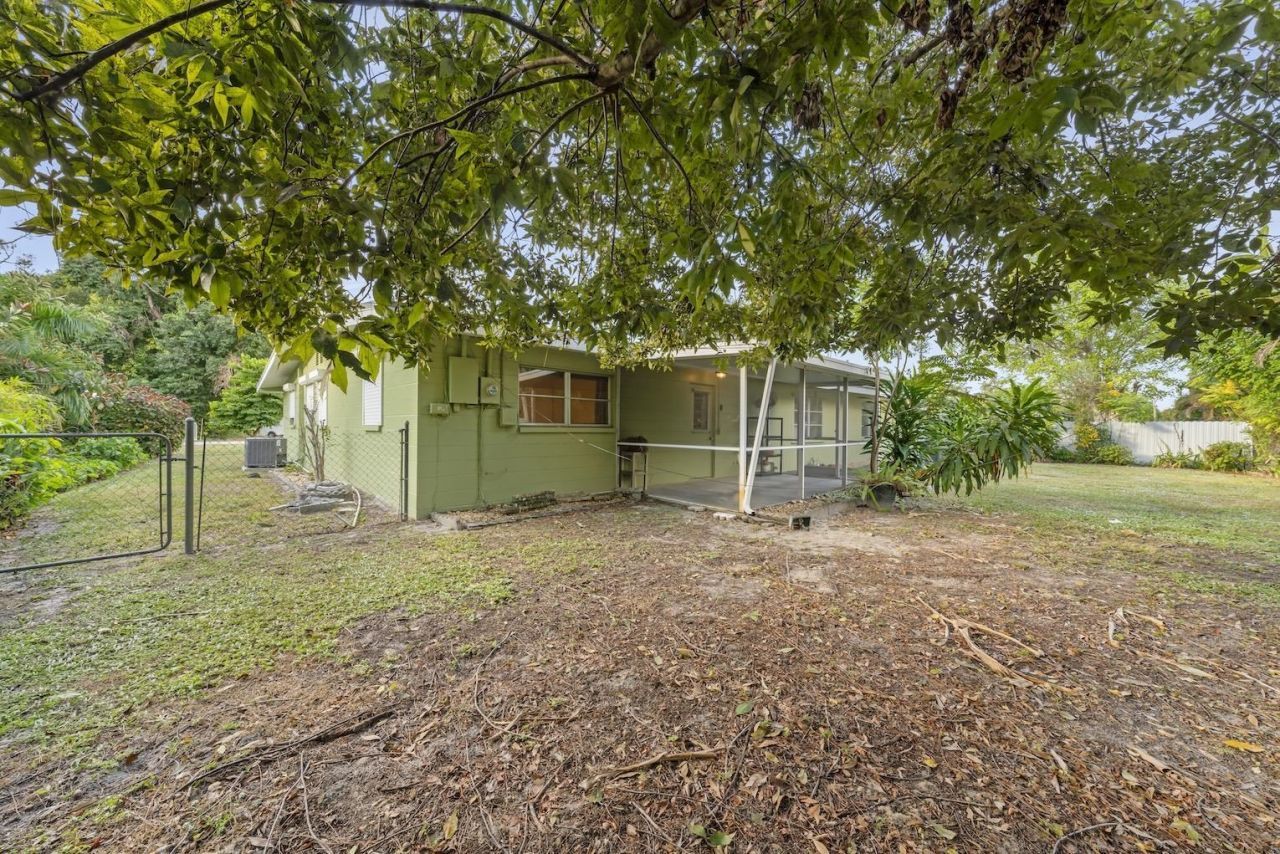 2285 Sunrise Blvd, Fort Myers, FL 33907 Photo