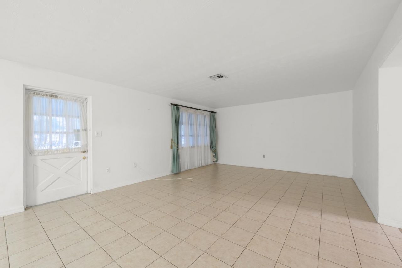 2285 Sunrise Blvd, Fort Myers, FL 33907 Photo