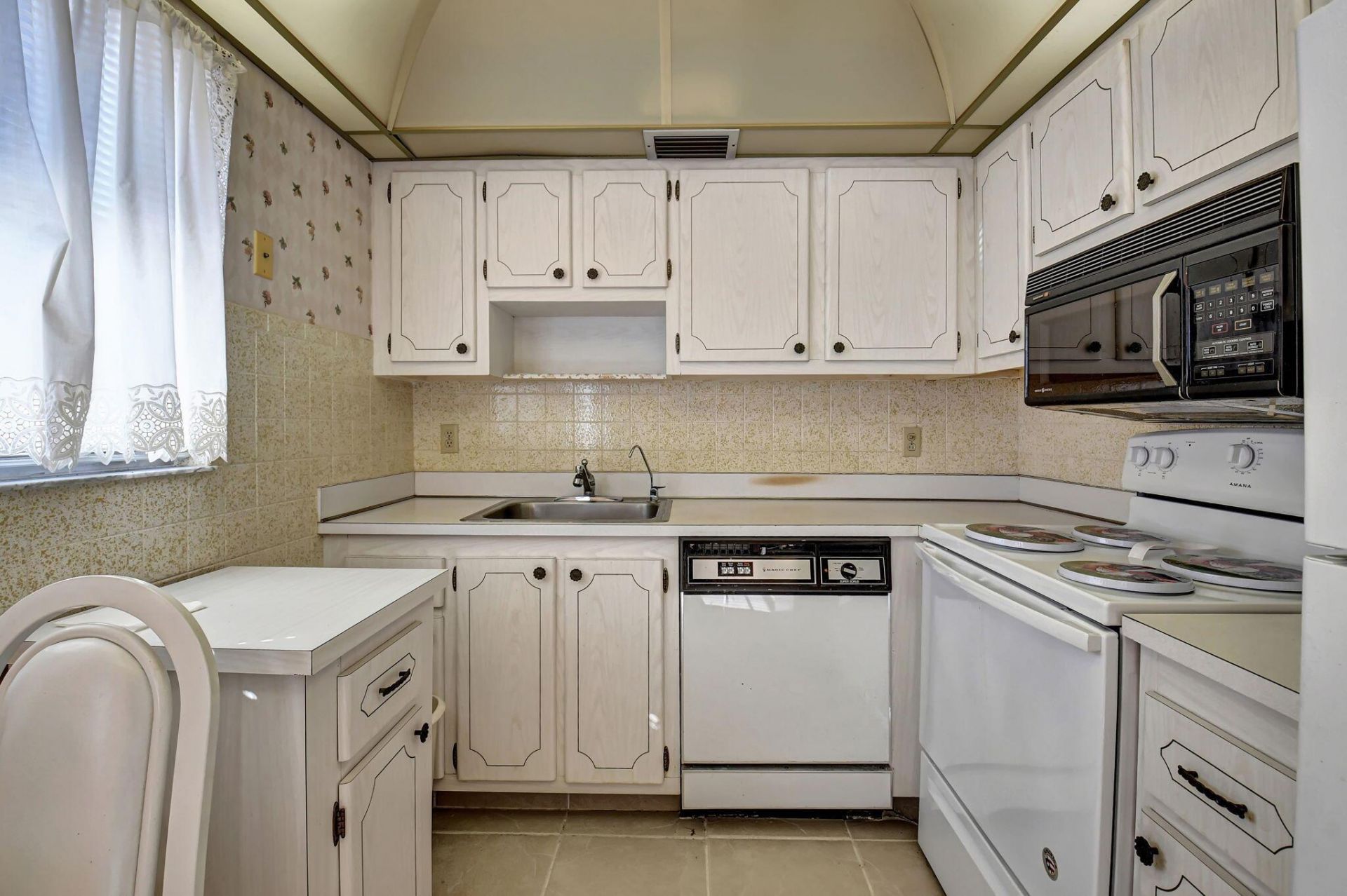 325 Saxony G, Delray Beach, FL 33446 Photo