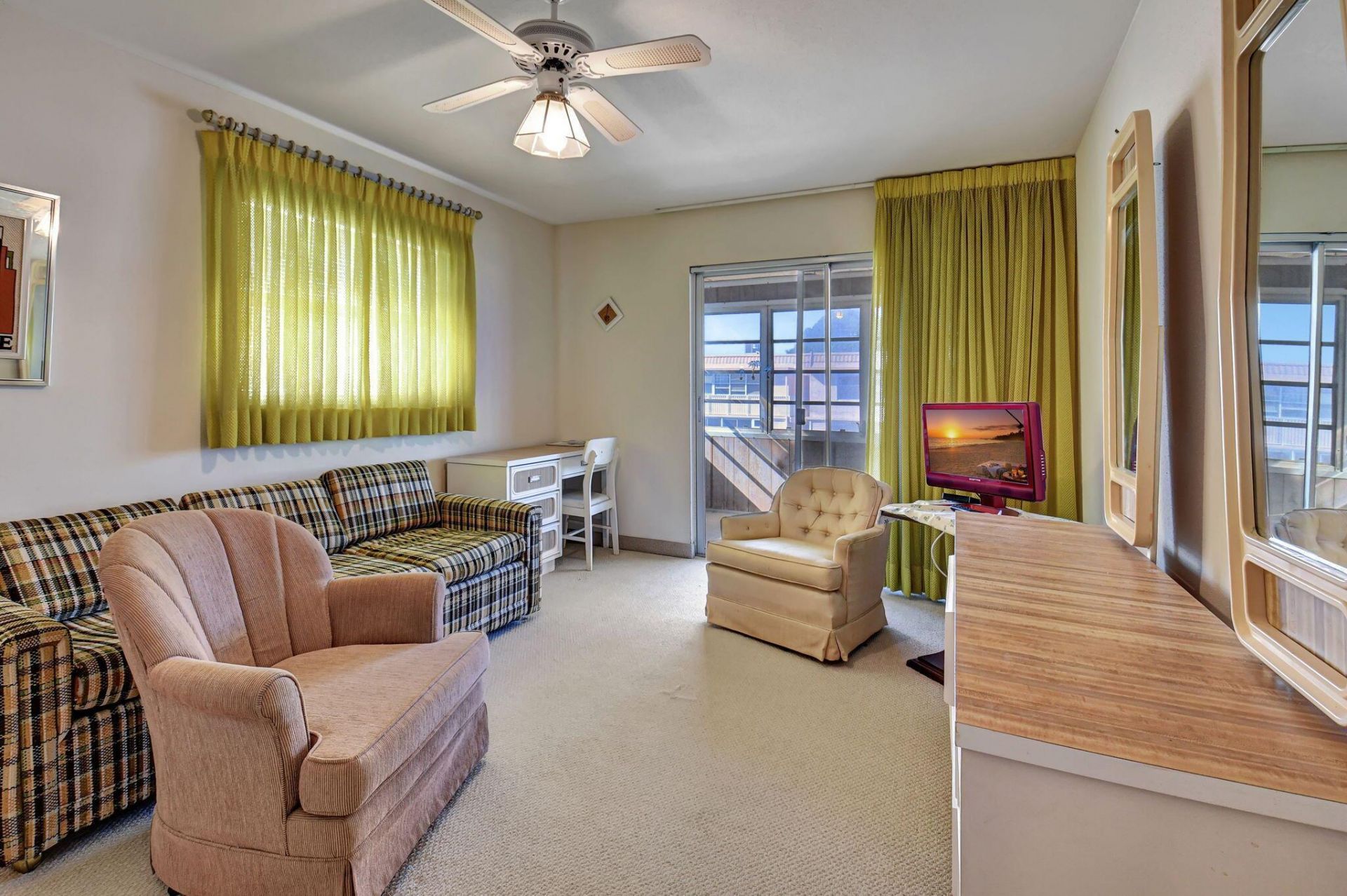 325 Saxony G, Delray Beach, FL 33446 Photo