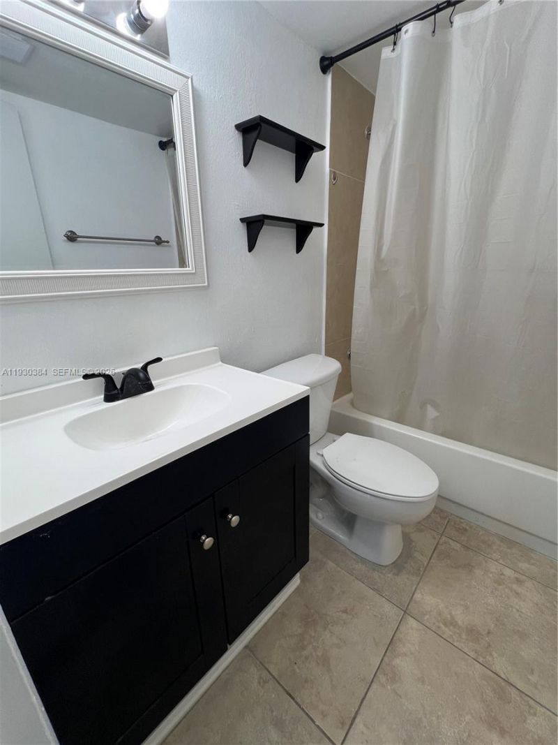 1805 Sans Souci Blvd , Unit 428, North Miami, FL 33181 Photo