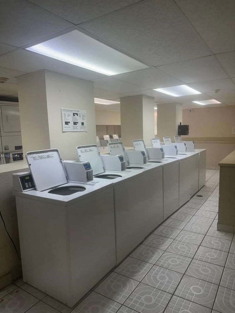 1805 Sans Souci Blvd , Unit 428, North Miami, FL 33181 Photo