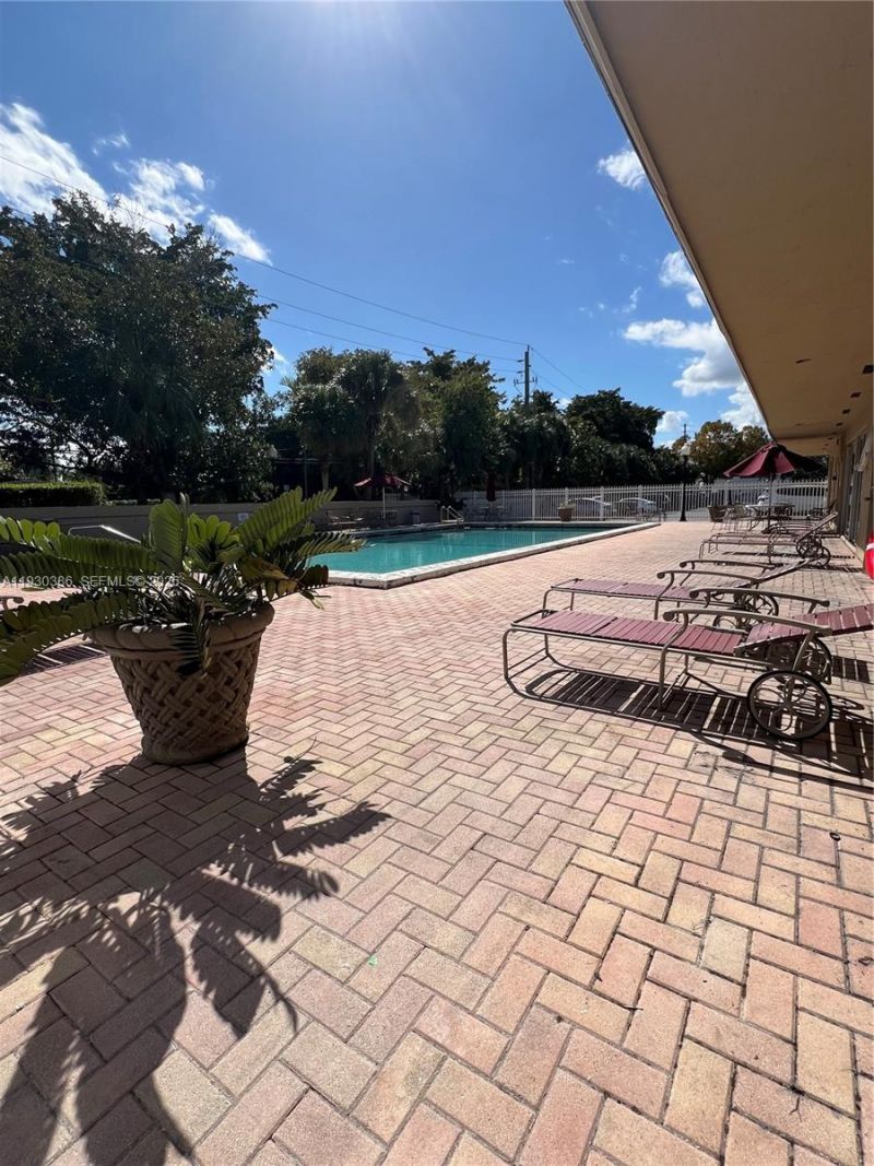 1805 Sans Souci Blvd, Unit 233, North Miami, FL 33181 Photo