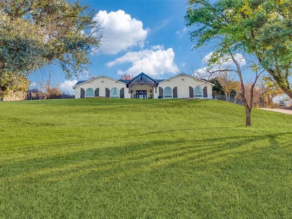 240 Paint Pony Trail N, Fort Worth, TX 76108