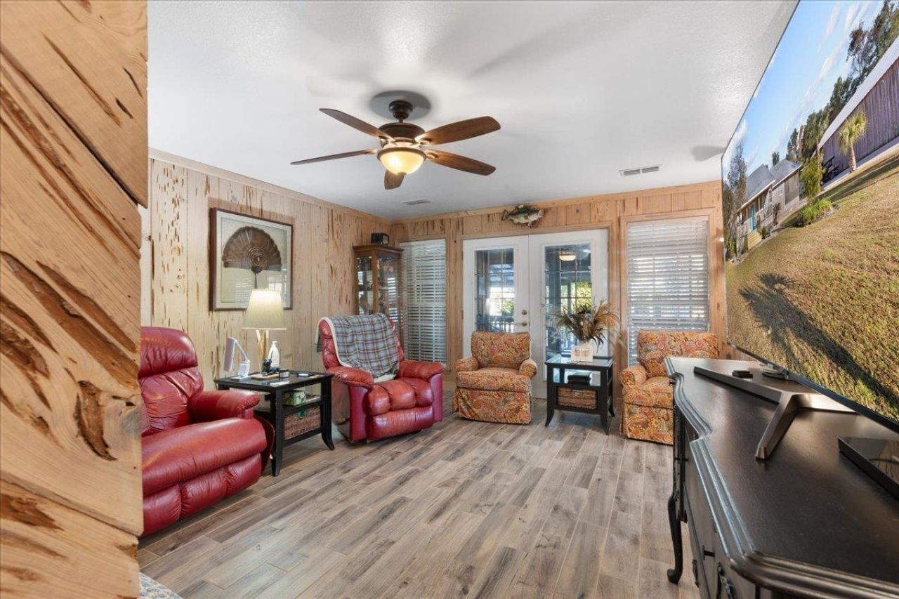 218 SE Thirteenth Street , Steinhatchee, FL 32359 Photo