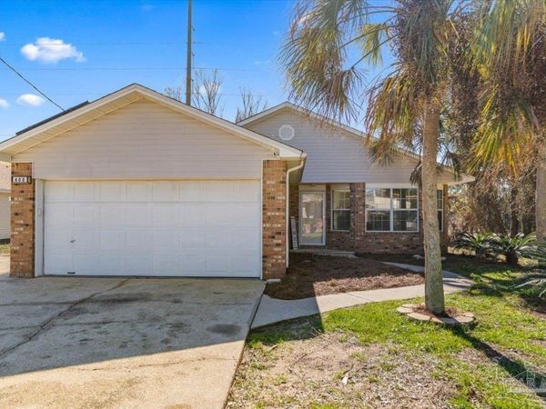 400 Peregrine Ct, Mary Esther, FL 32569