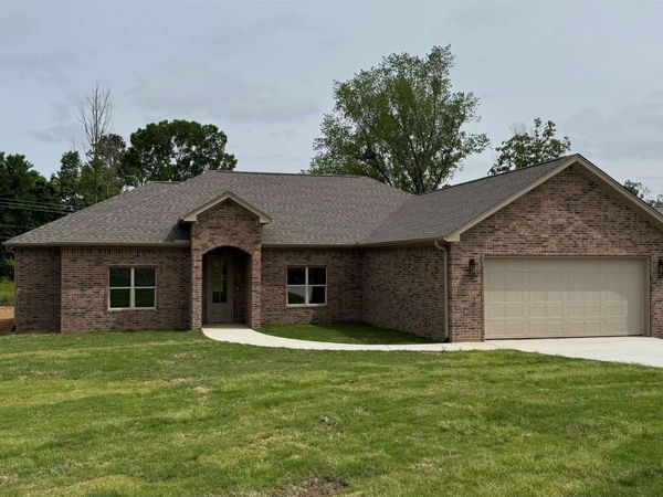 130 Petronia, Hot Springs, AR 71913