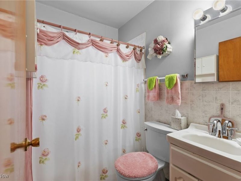 643 Western Avenue, Mingo Junction, OH 43938 Photo 16