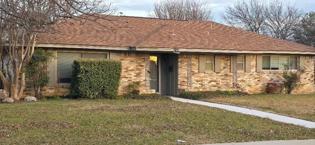 1222 14th Street Nw, Grand Prairie, TX 75050 Main Photo