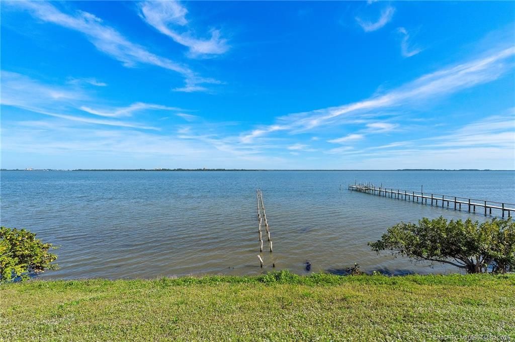 2315 S Indian River Drive, Fort Pierce, FL 34950 Photo