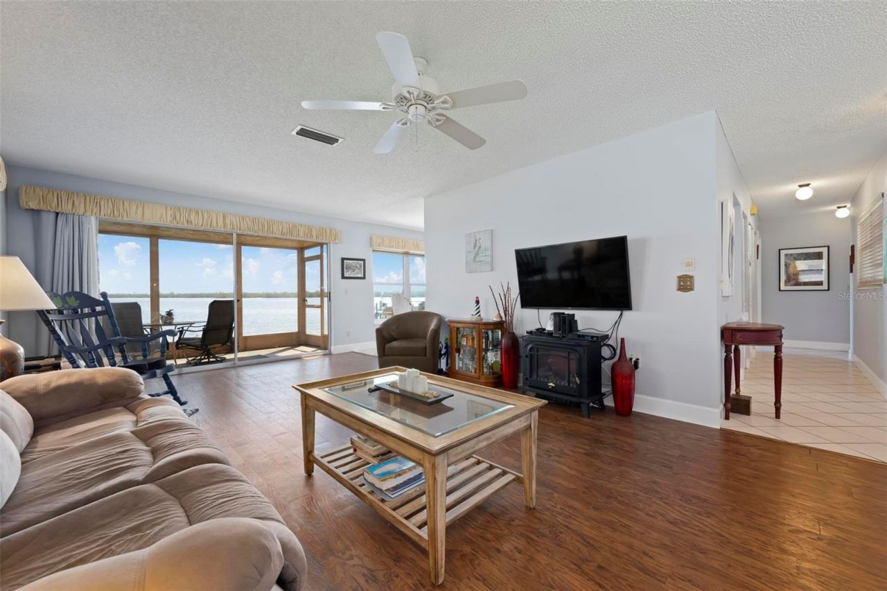 3859 Catalina Drive, Bradenton, FL 34210 Photo