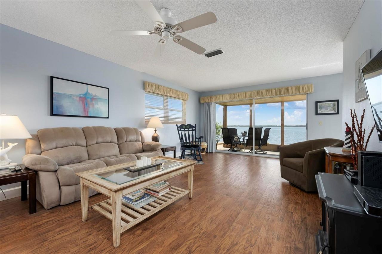 3859 Catalina Drive, Bradenton, FL 34210 Photo