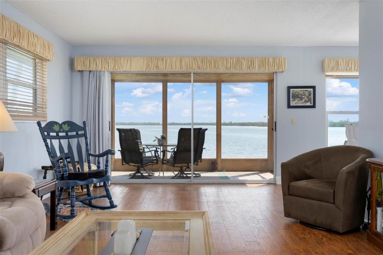 3859 Catalina Drive, Bradenton, FL 34210 Photo