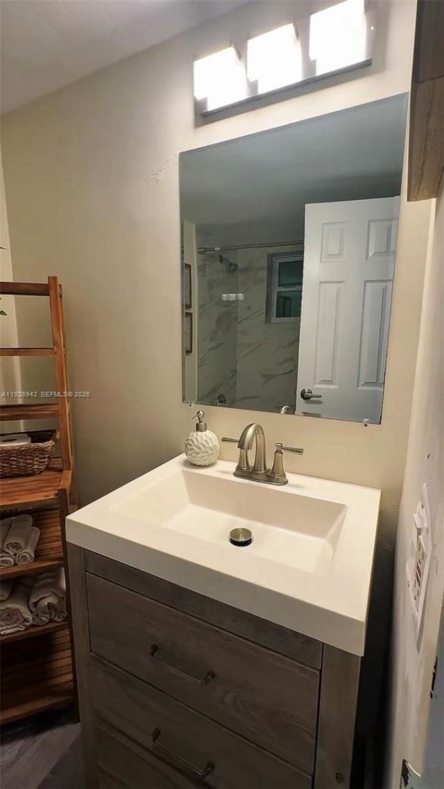 7904 West Dr, Unit 315, North Bay Village, FL 33141 Photo