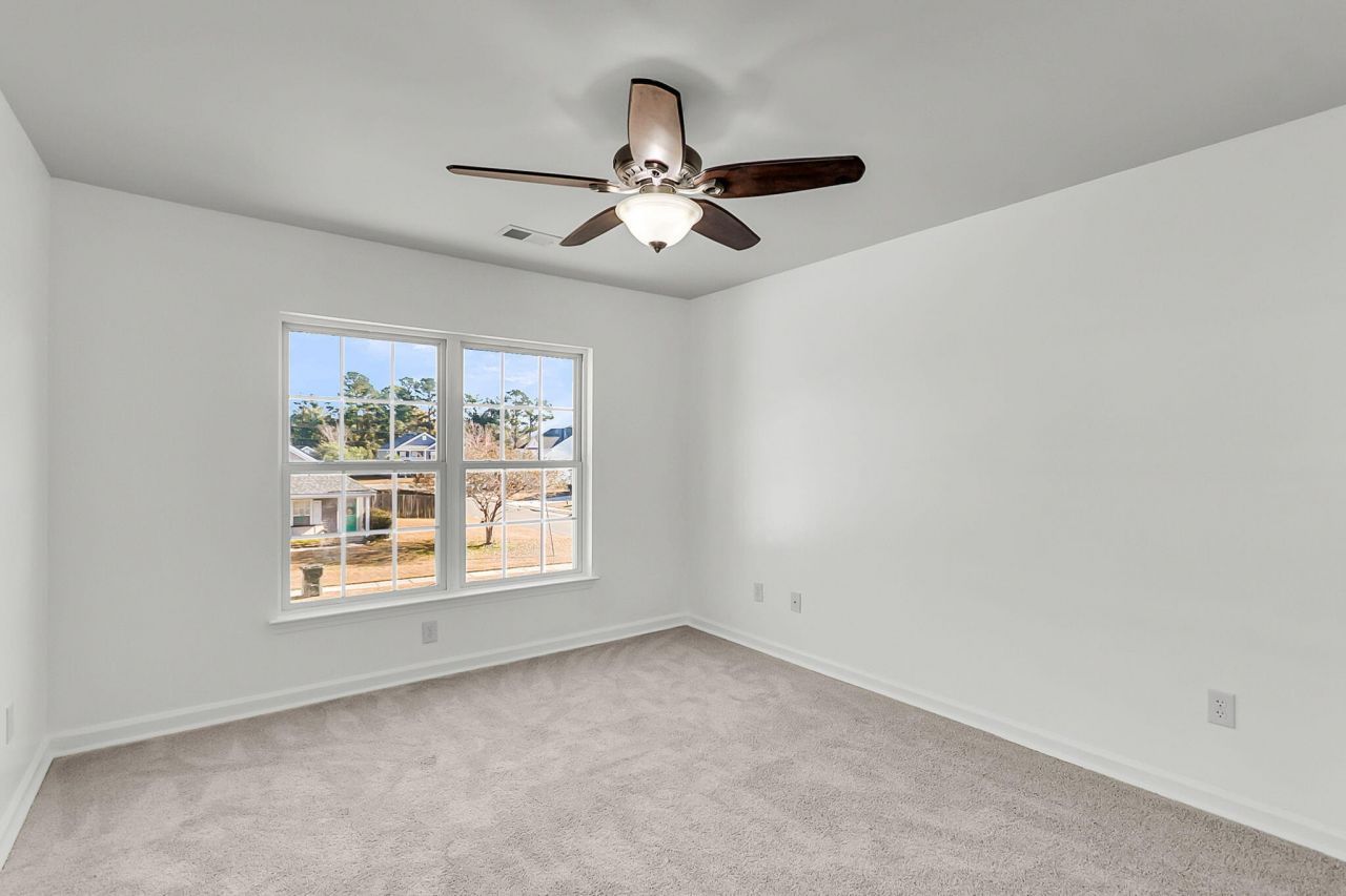 3033 Kinswood Lane Photo 12