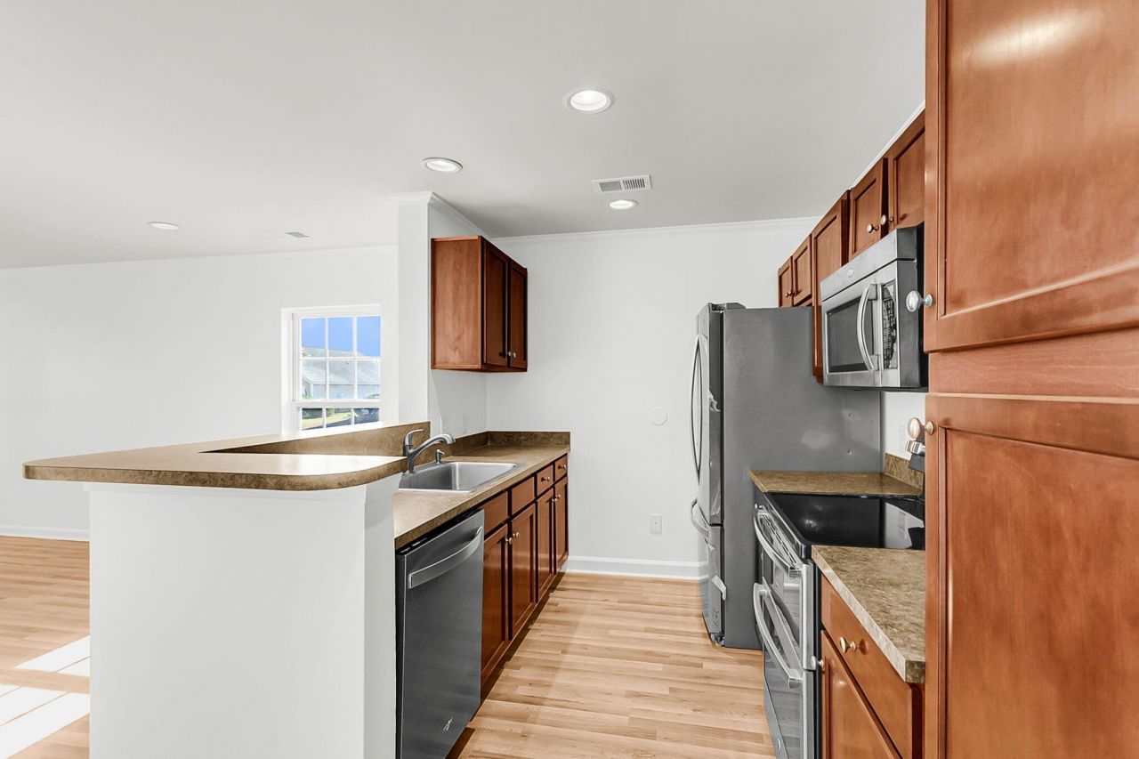 3033 Kinswood Lane Photo 35