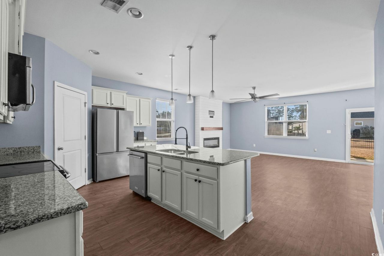 1362 Midtown Village Dr. Photo 4