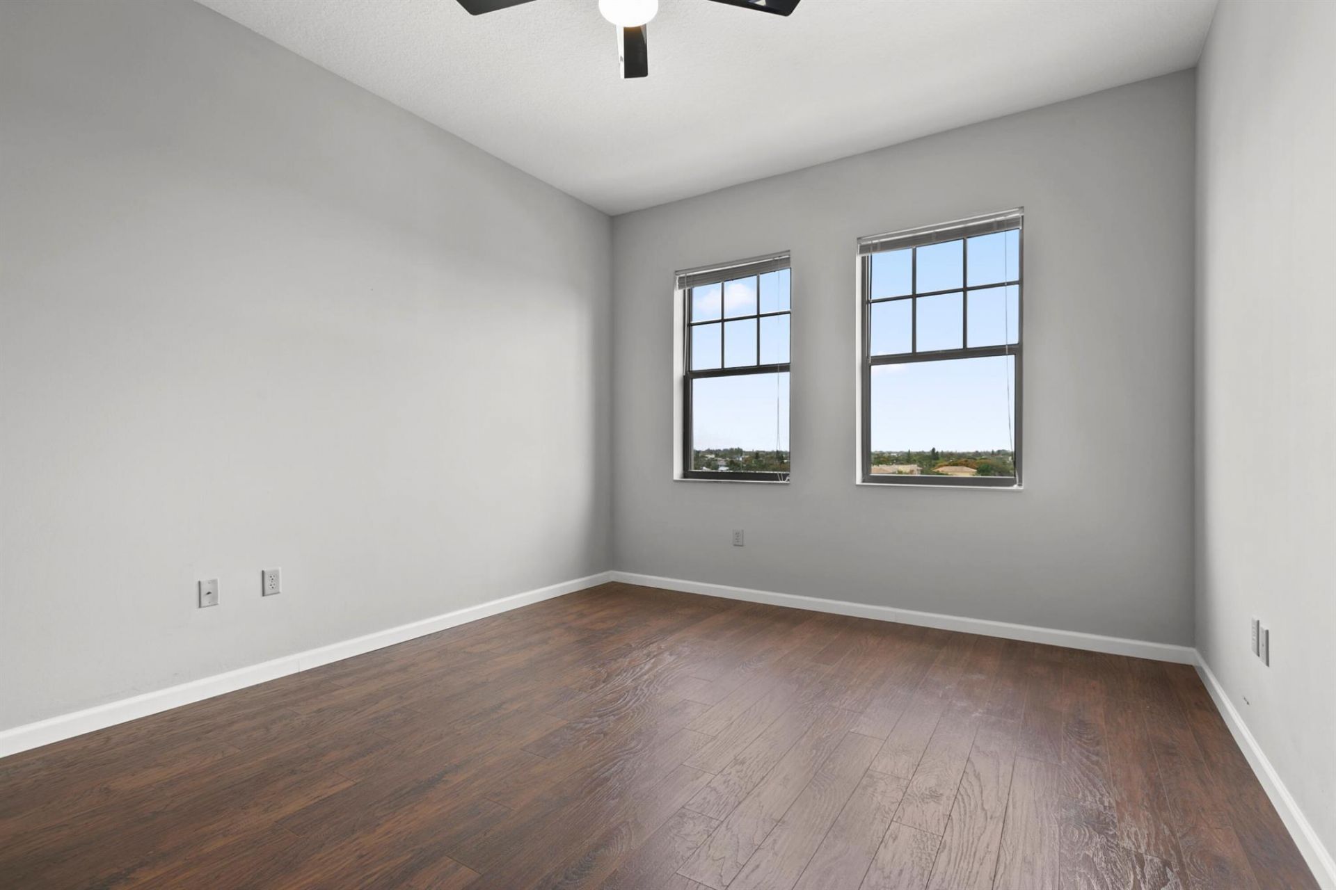 511 Lucerne Avenue, Unit 607, Lake Worth Beach, FL 33460 Photo