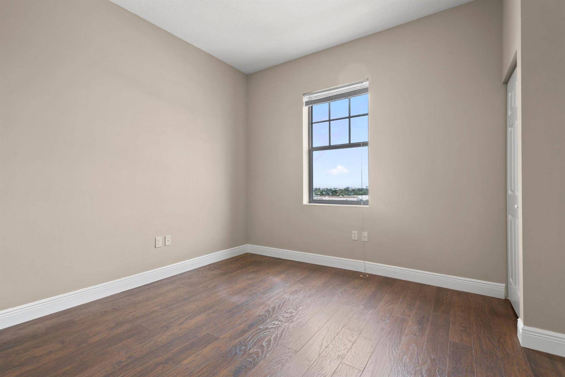 511 Lucerne Avenue, Unit 607, Lake Worth Beach, FL 33460 Photo