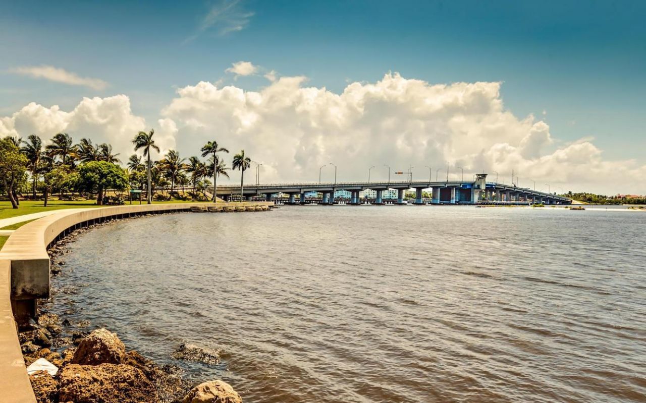 511 Lucerne Avenue, Unit 607, Lake Worth Beach, FL 33460 Photo