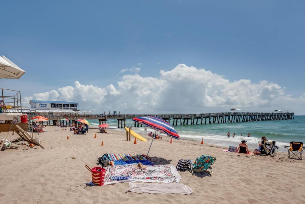 511 Lucerne Avenue, Unit 607, Lake Worth Beach, FL 33460 Photo