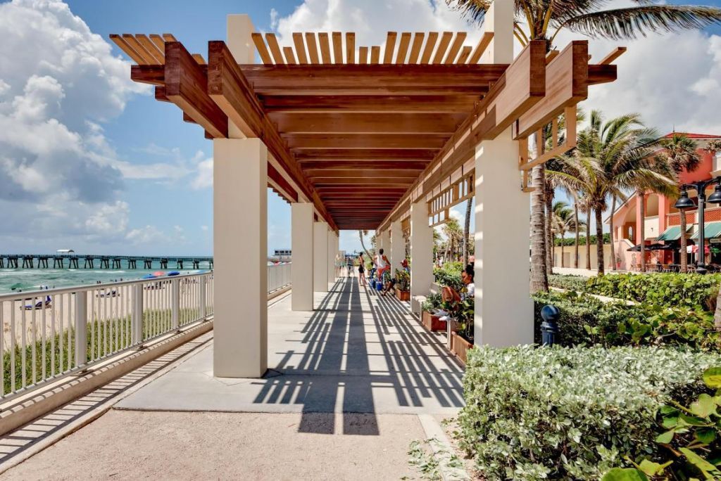 511 Lucerne Avenue, Unit 607, Lake Worth Beach, FL 33460 Photo