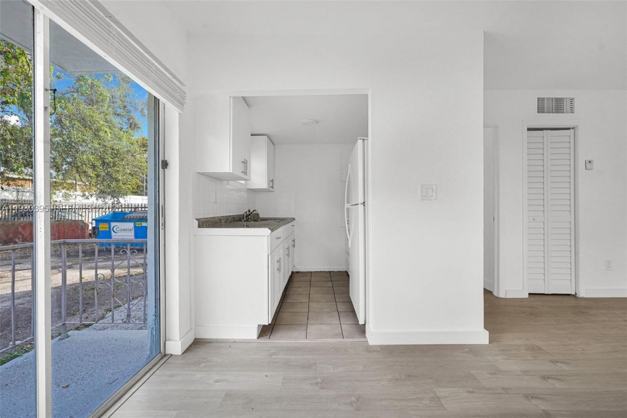 8295 NE Miami Ct, Unit 3, Miami, FL 33138 Photo