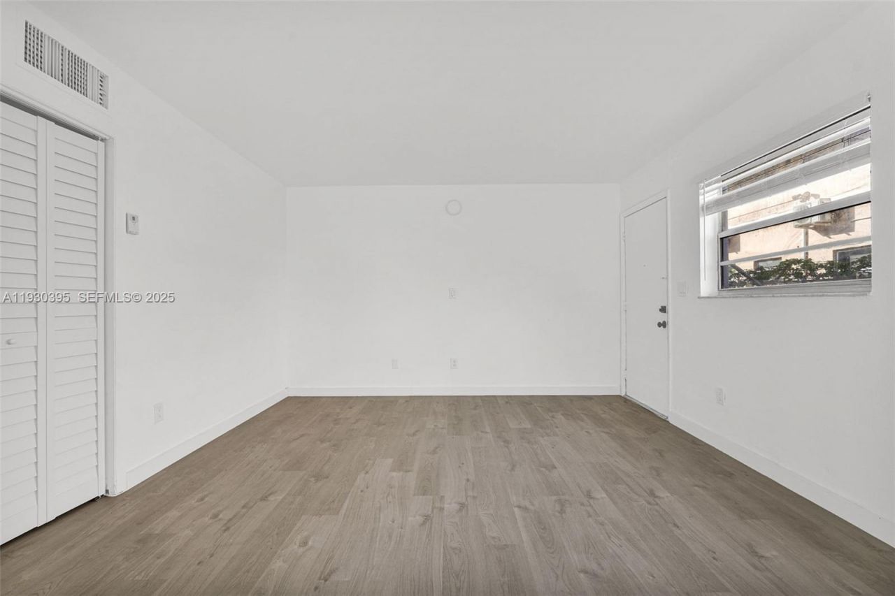 8295 NE Miami Ct, Unit 3, Miami, FL 33138 Photo