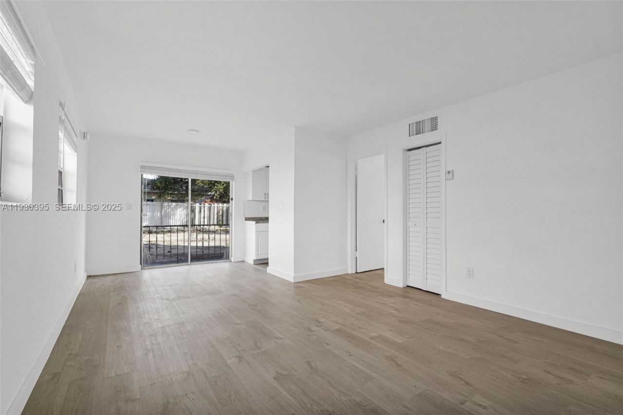 8295 NE Miami Ct, Unit 3, Miami, FL 33138 Photo