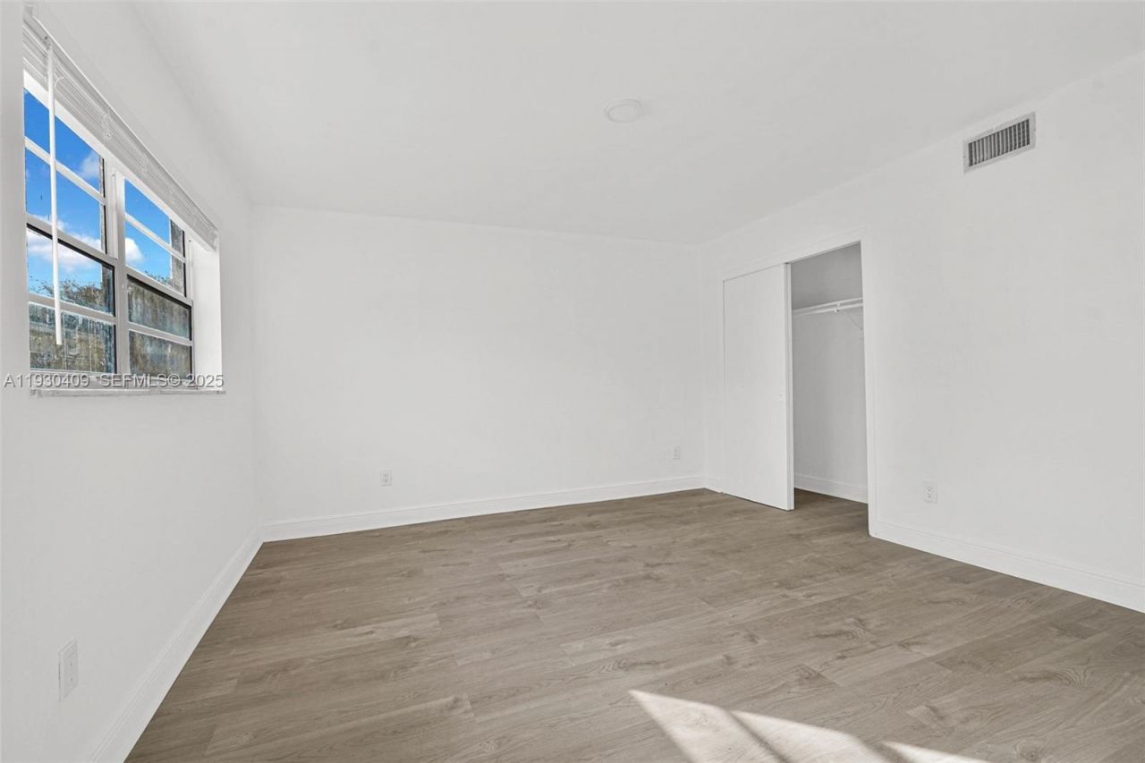 8295 NE Miami Ct, Unit 4, Miami, FL 33138 Photo