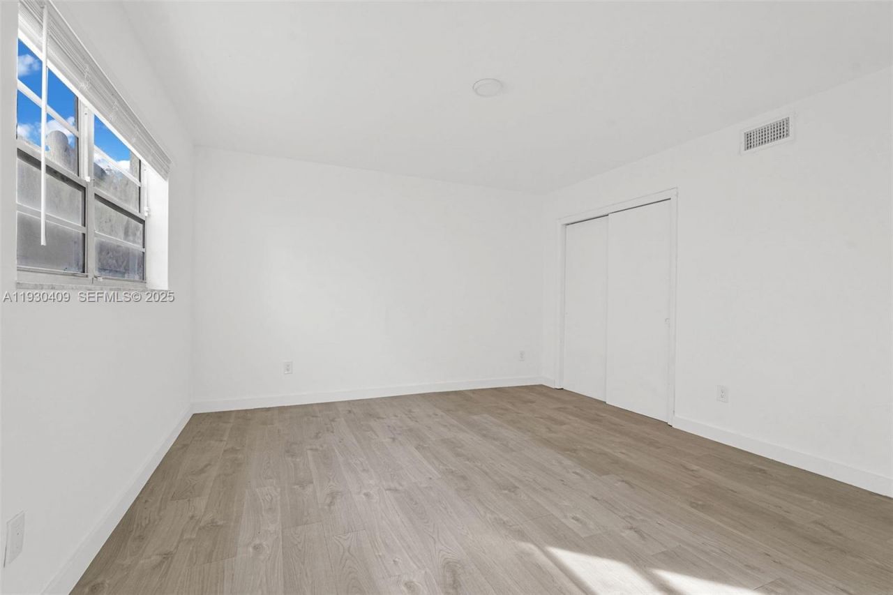 8295 NE Miami Ct, Unit 4, Miami, FL 33138 Photo