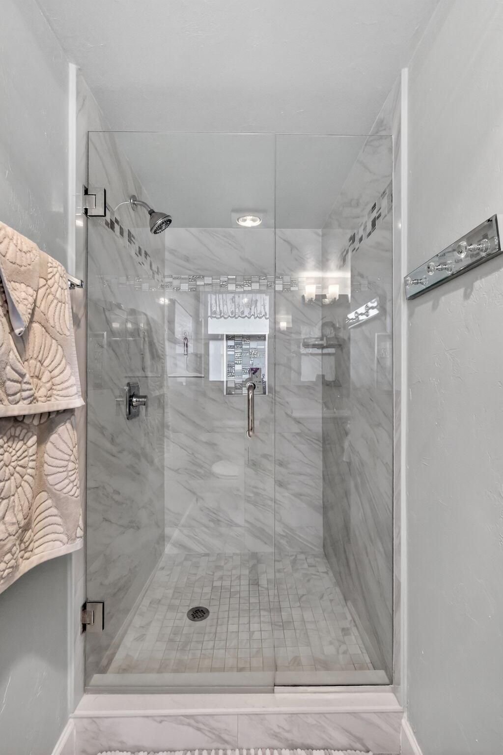 12 Colonial Club Drive, Unit 305, Boynton Beach, FL 33435 Photo