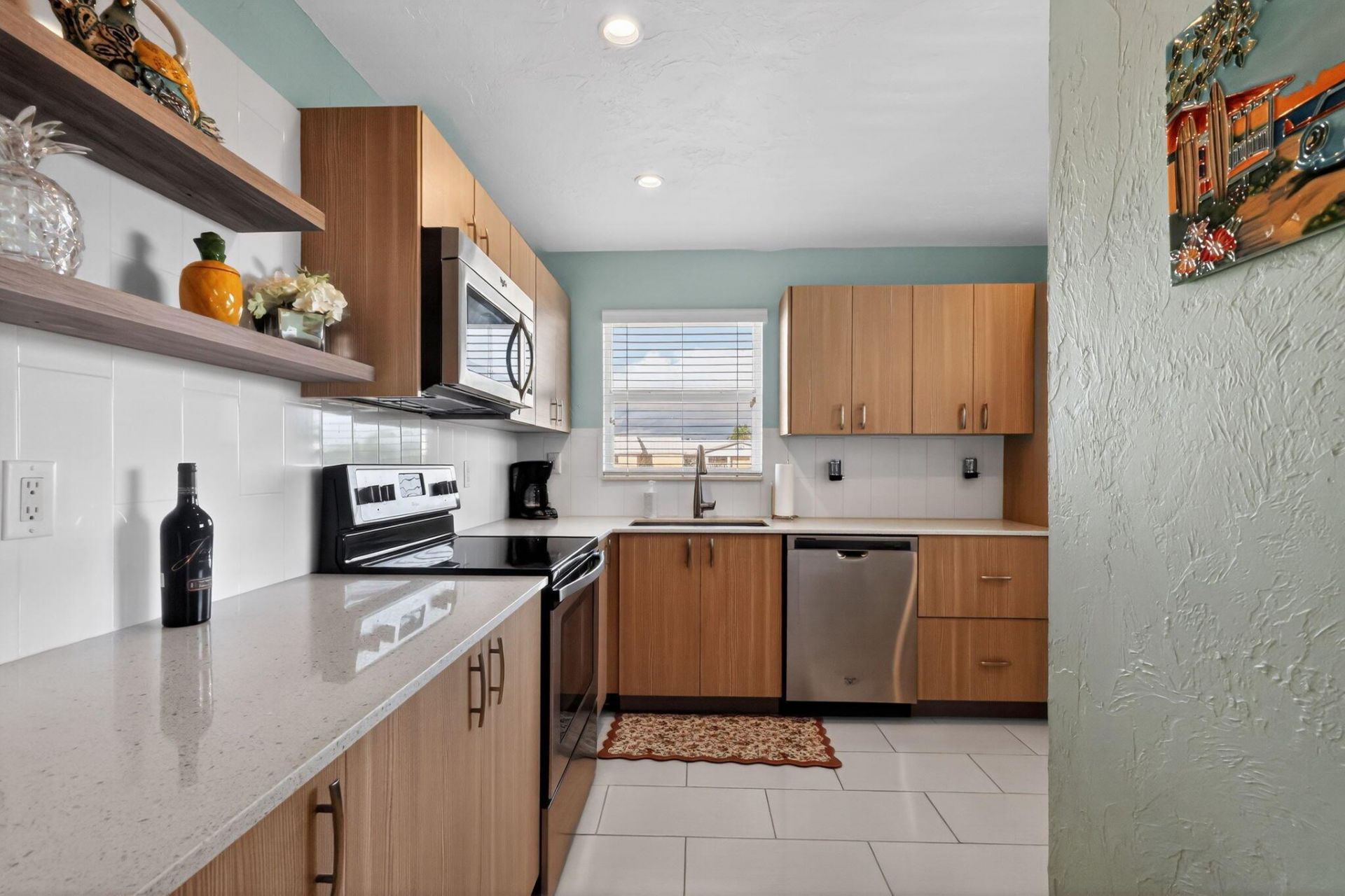 12 Colonial Club Drive, Unit 305, Boynton Beach, FL 33435 Photo