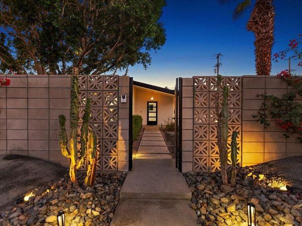 565 W Yorba Road, Palm Springs, CA 92262