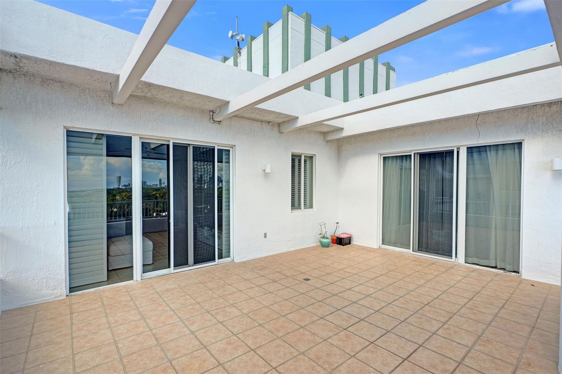 2550 SW 27th Avenue, Unit PH1, Miami, FL 33133 Photo