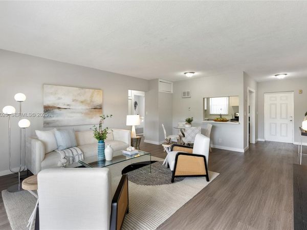 550 NE 20th St, Unit 6, Wilton Manors, FL 33305