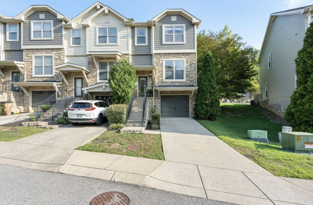 1062 Woodbury Falls Dr Nashville, TN 37221