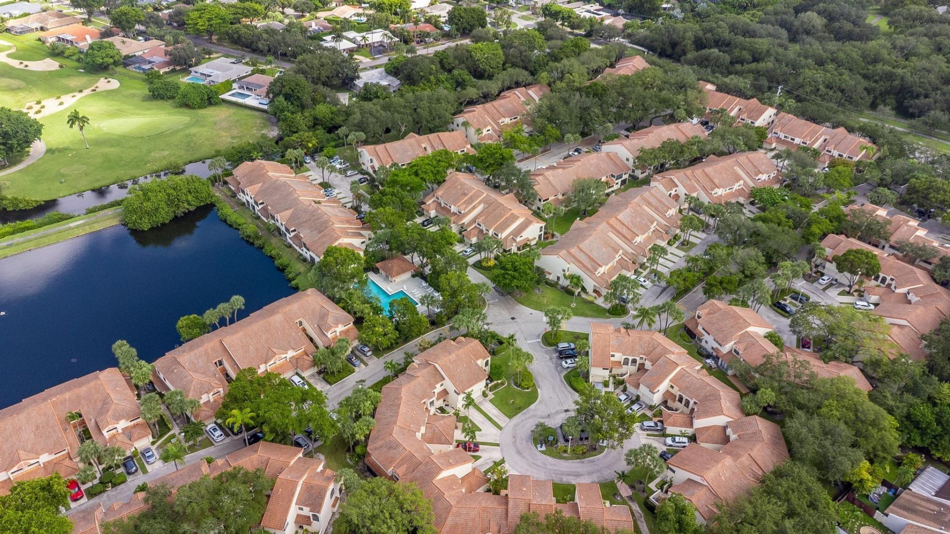 3351 Emerald Oaks Drive, Unit 103, Hollywood, FL 33021 Photo