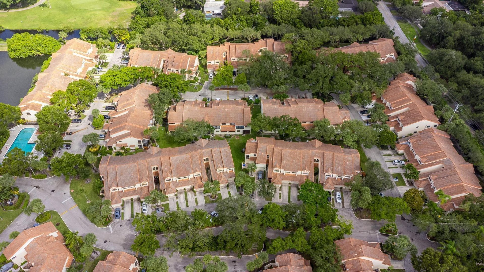 3351 Emerald Oaks Drive, Unit 103, Hollywood, FL 33021 Photo