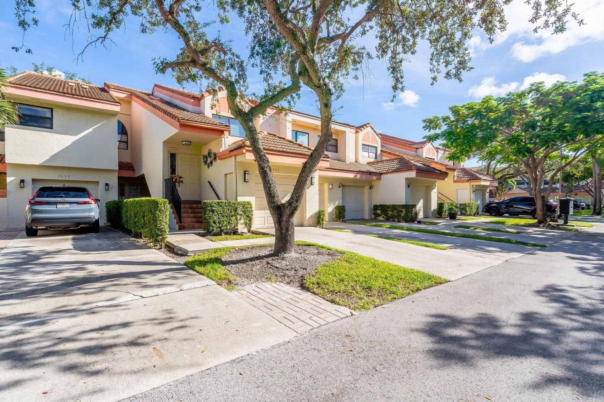 3351 Emerald Oaks Drive, Unit 103, Hollywood, FL 33021 Photo