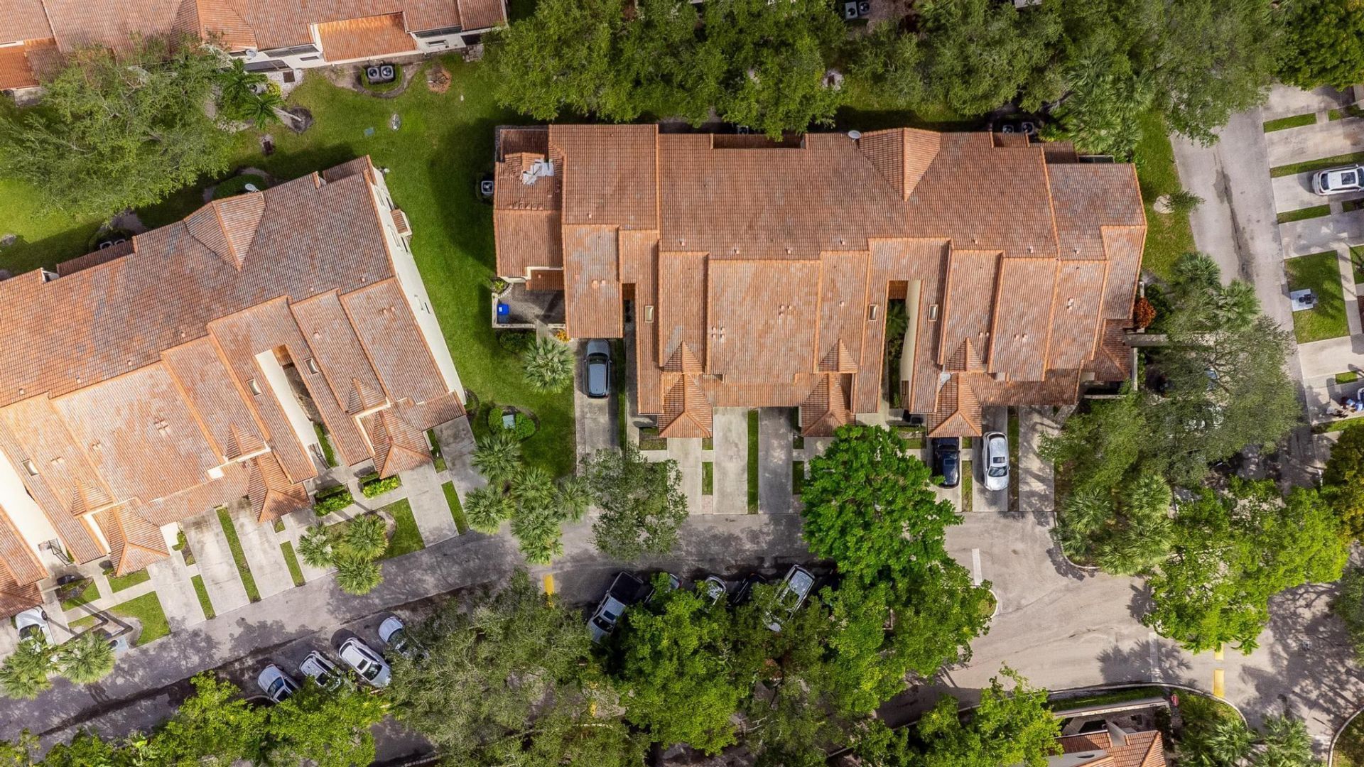 3351 Emerald Oaks Drive, Unit 103, Hollywood, FL 33021 Photo