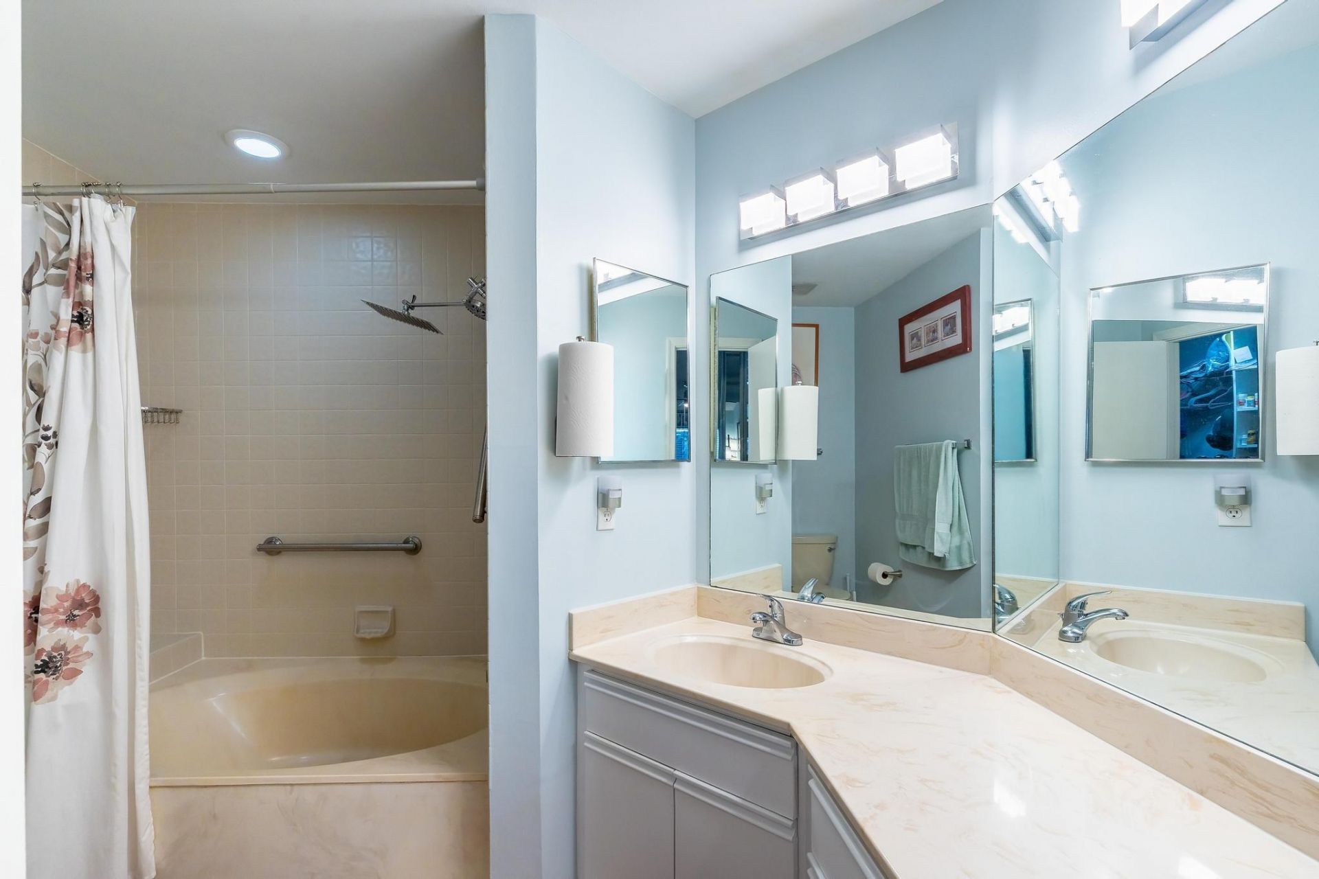 3351 Emerald Oaks Drive, Unit 103, Hollywood, FL 33021 Photo