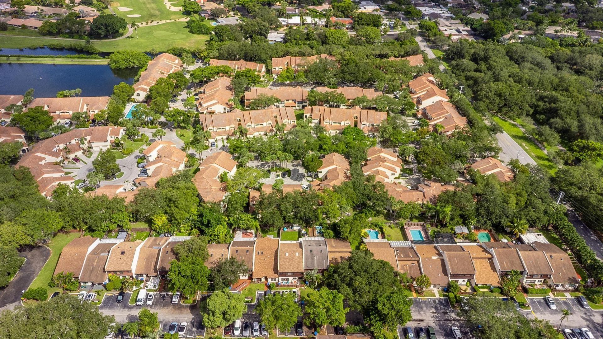 3351 Emerald Oaks Drive, Unit 103, Hollywood, FL 33021 Photo