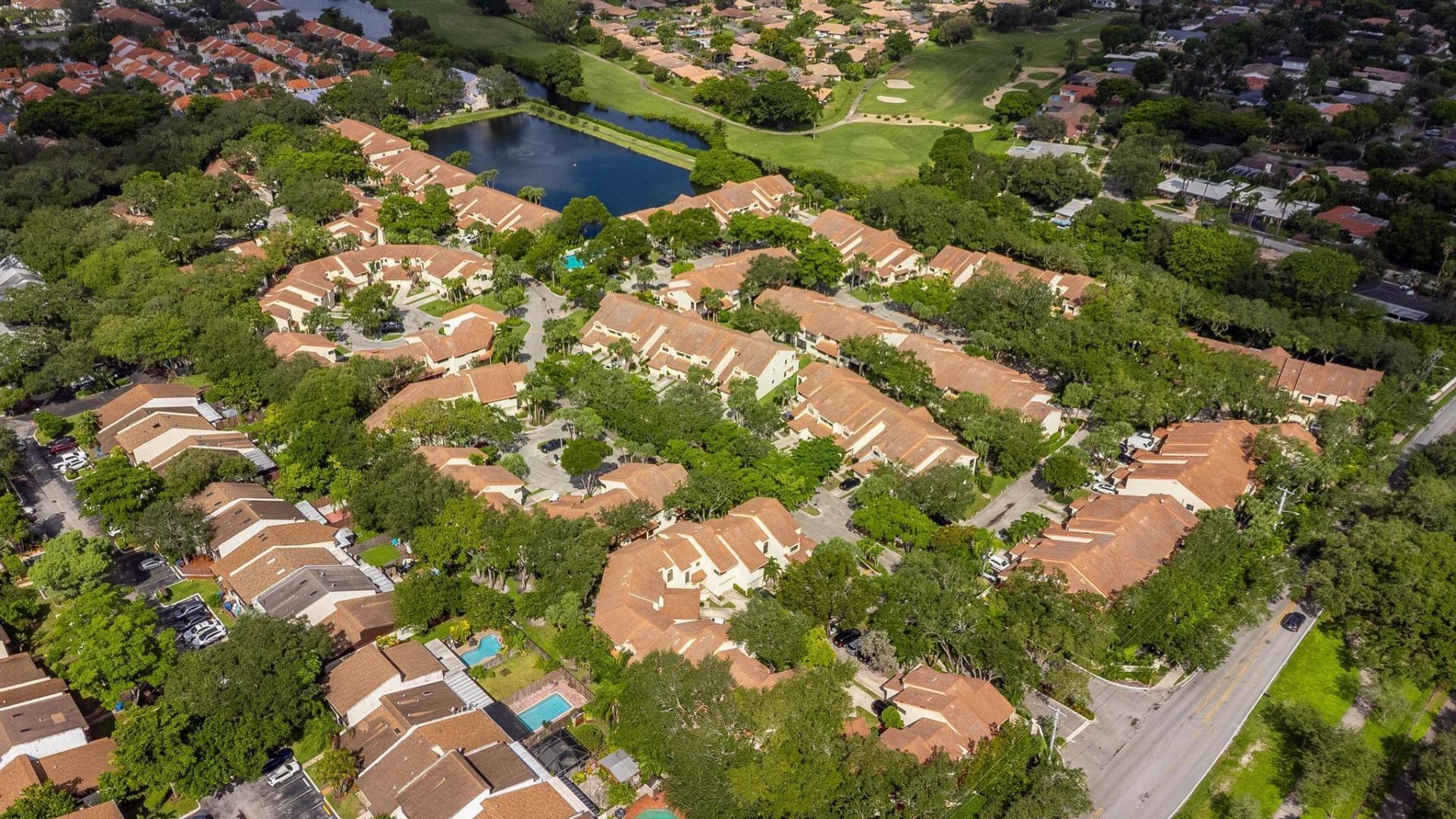 3351 Emerald Oaks Drive, Unit 103, Hollywood, FL 33021 Photo