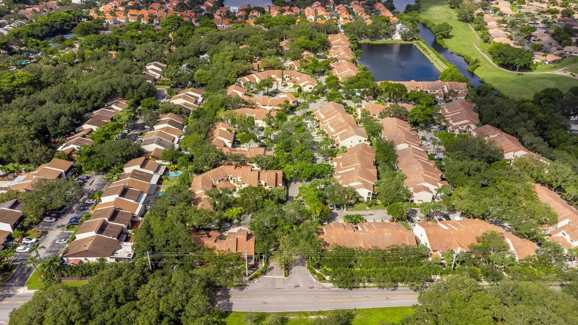 3351 Emerald Oaks Drive, Unit 103, Hollywood, FL 33021 Photo