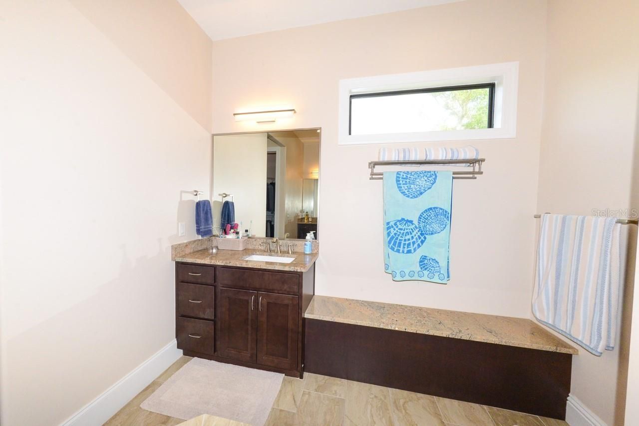 185 Colony Point Dr., Punta Gorda, FL 33950 Photo