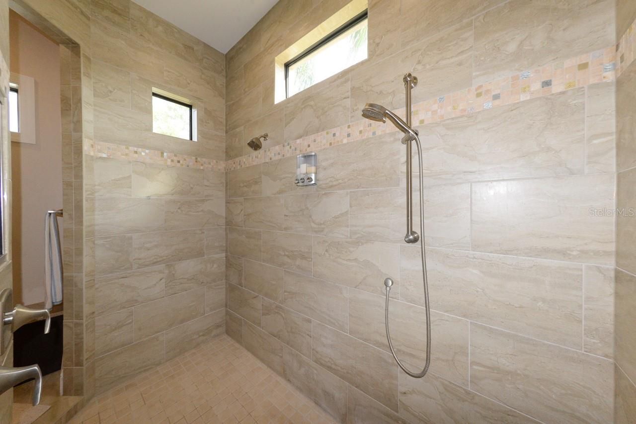 185 Colony Point Dr., Punta Gorda, FL 33950 Photo