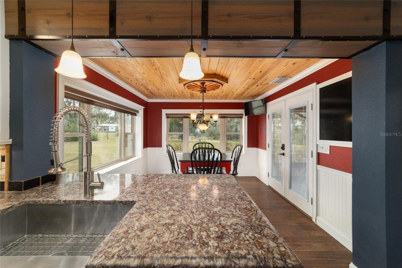 5930 W Knoxville Lane, Dunnellon, FL 34433 Photo