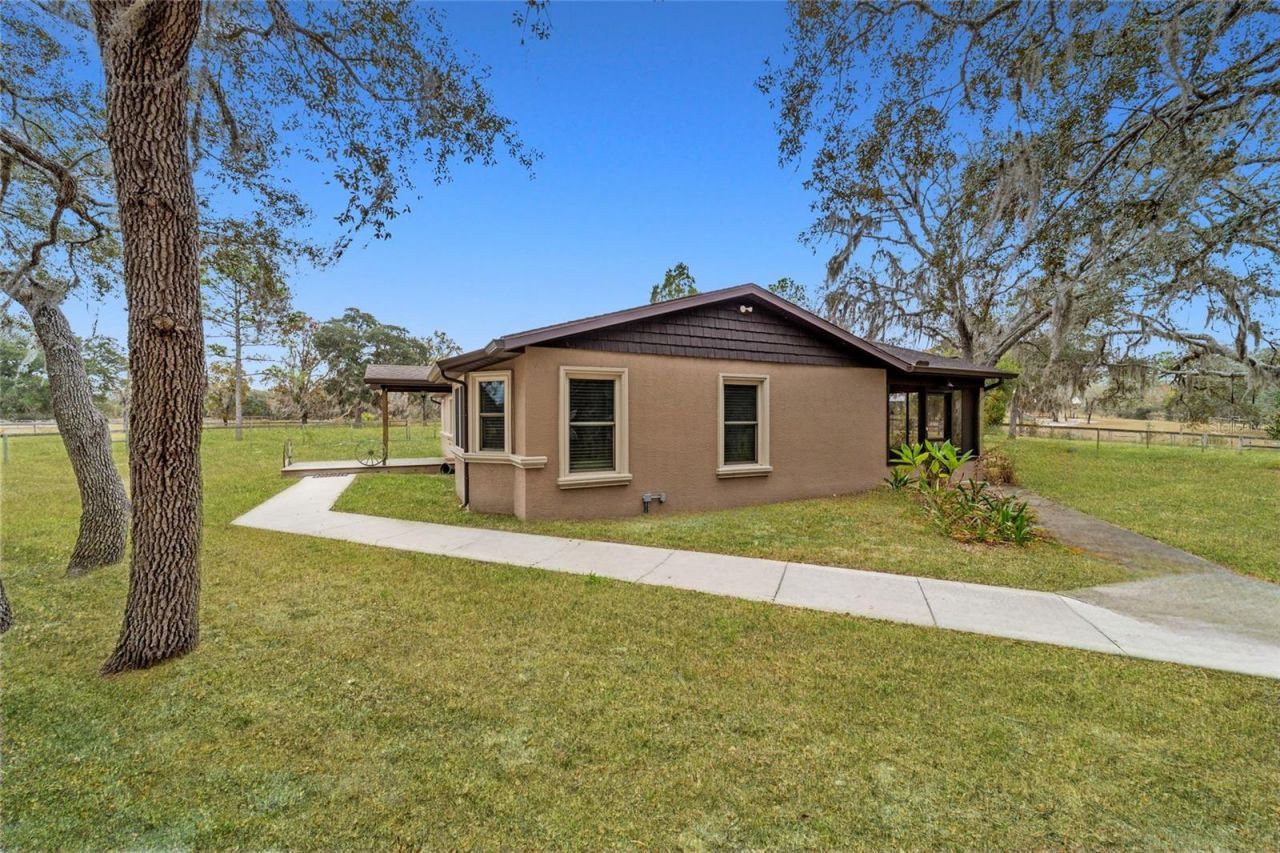 5930 W Knoxville Lane, Dunnellon, FL 34433 Photo
